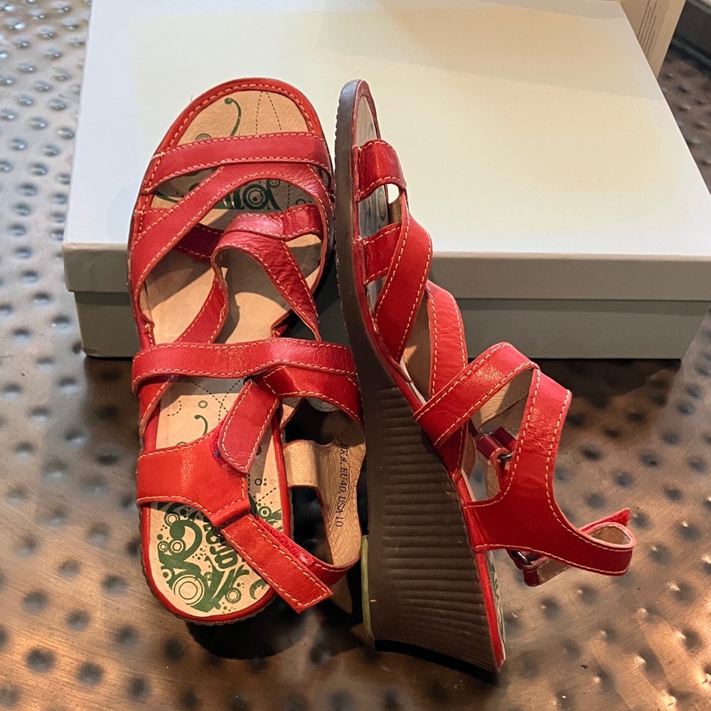 Chic Red Strappy Wedge Sandals